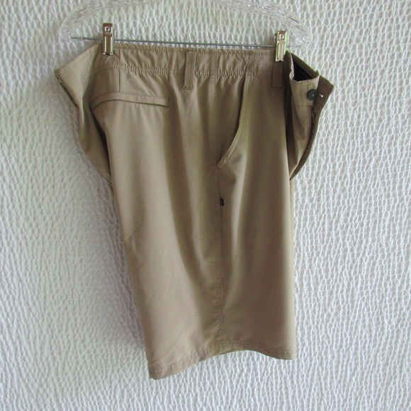 Denali Stretch Hybrid Walk Shorts Mens 40 Performance Chino Hike Outdoor 9 in - Picture 1 of 10